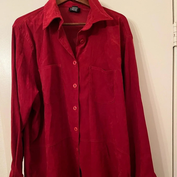 Floenzi Woman casual top. This is  a long sleeved button up tunic length top, 3X - Picture 1 of 4